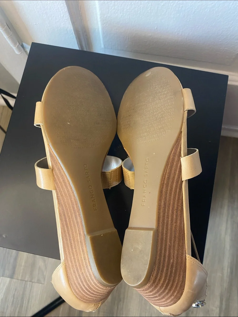 Franco‎ Sarto Beige Leather Strappy Wedge Sandals Ankle Strap Zipper 9